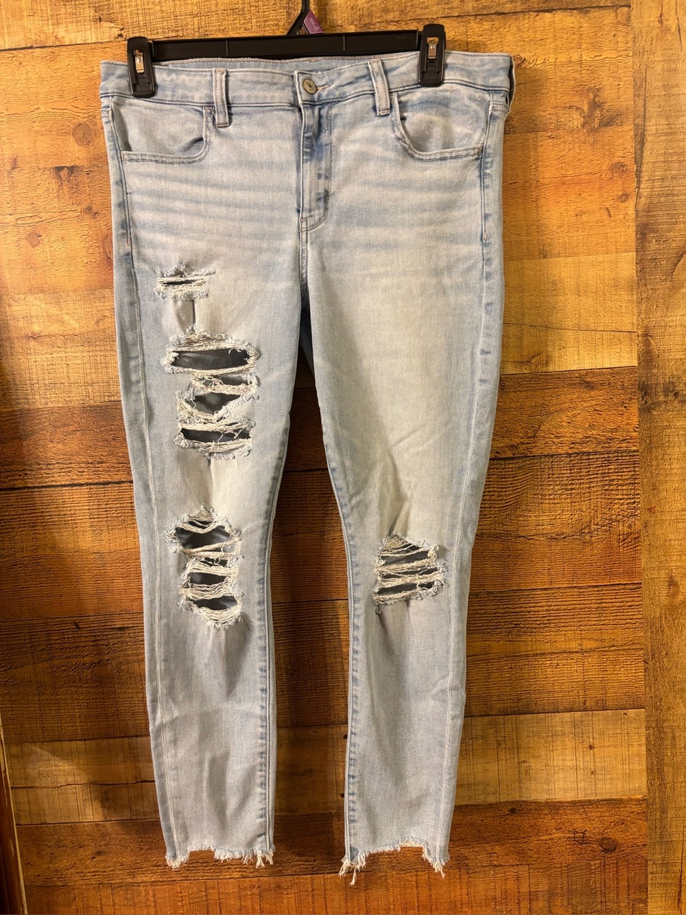 American Eagle Light Wash Ripped Skinny Jeans